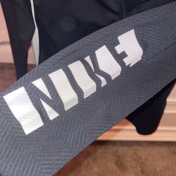 Nike dri-fit 3/4 zip sweatshirt - Picture 3 of 3